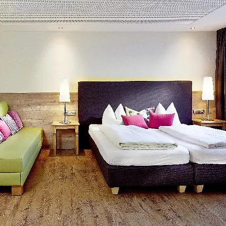 My Alpenwelt Hotel 4*